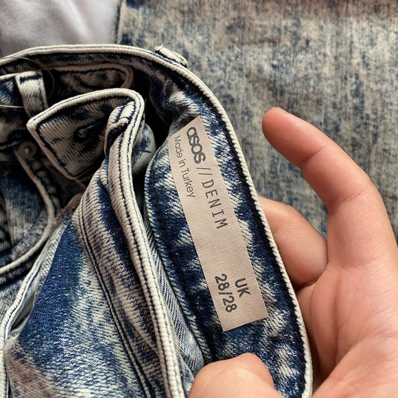 Petite ASOS mom jeans - Picture 3 of 3